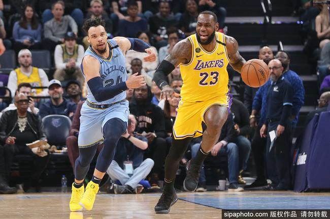  莫兰特复出灰熊终结湖人连胜